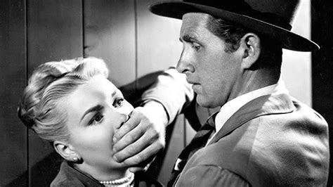 Hollywoodland! En Film Noir-Thrillar Med Spanspaning och Mörka Hemligheter